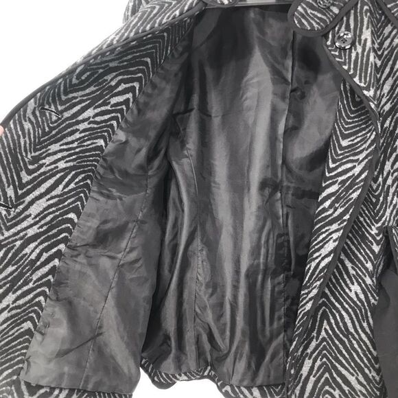 Sandro Sportswear Black Gray Animal Print Sash Waist Blazer Jacket - Picture 13 of 16